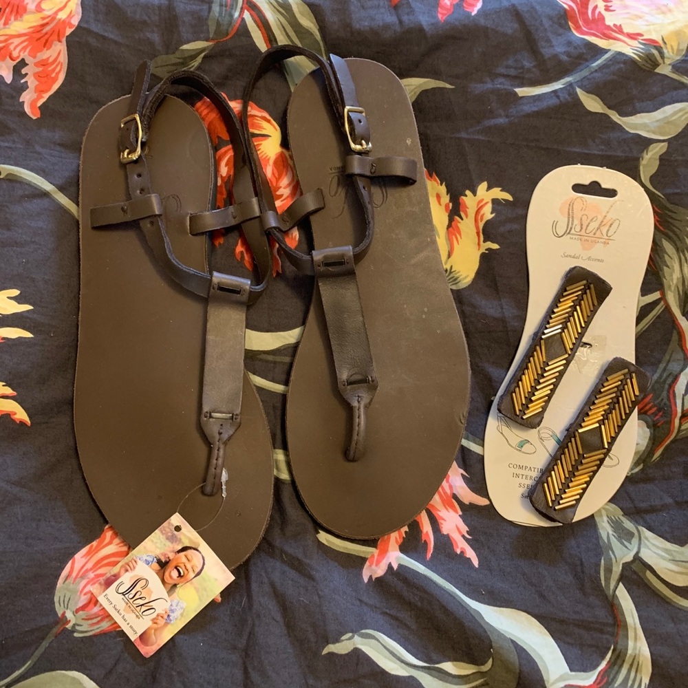 NWT Sseko T Strap Sandals